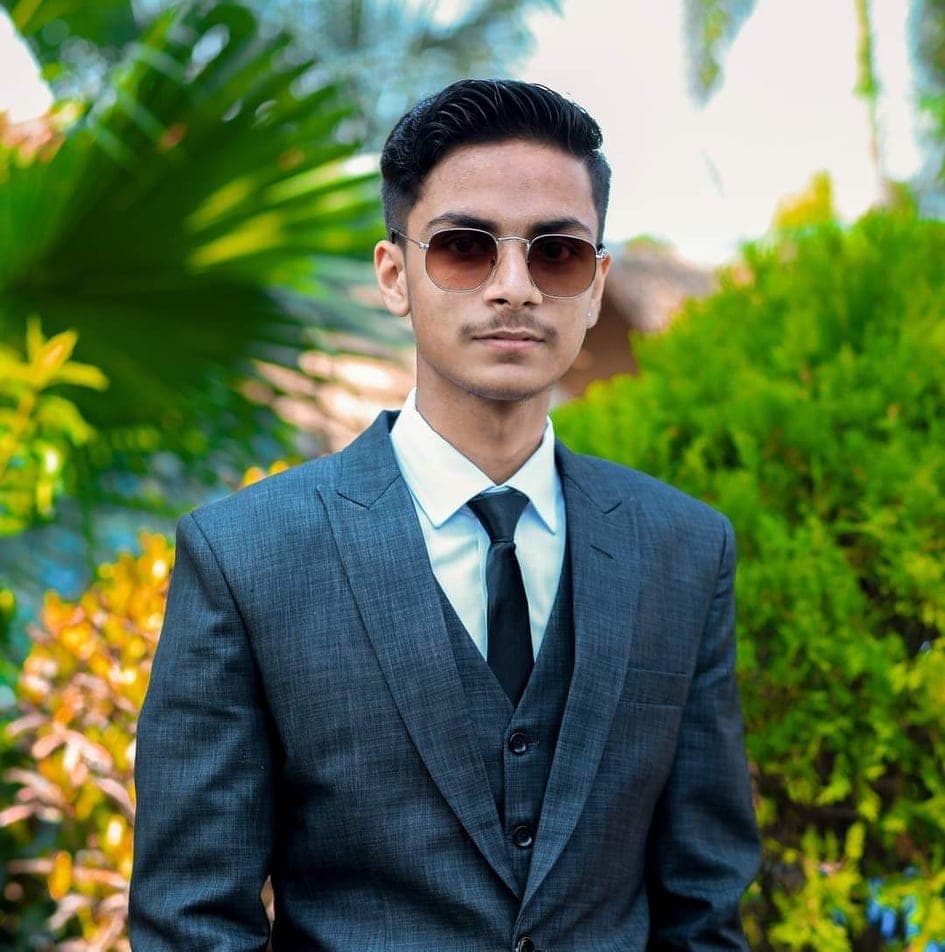 Saksham, Clamphook student